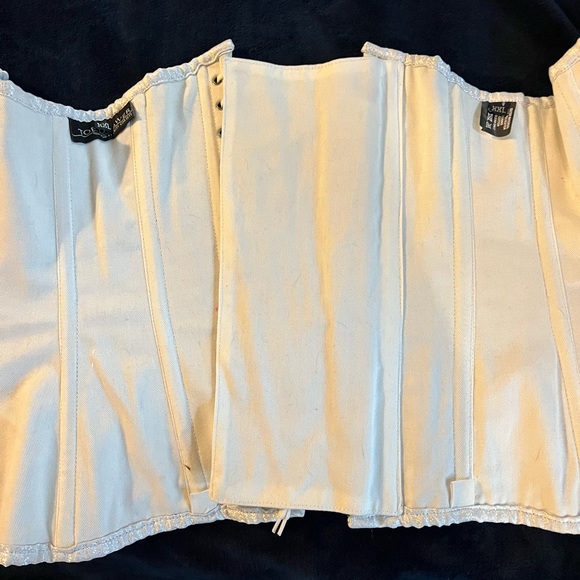 Top Drawer by Daisy Corset - Picture 5 of 6